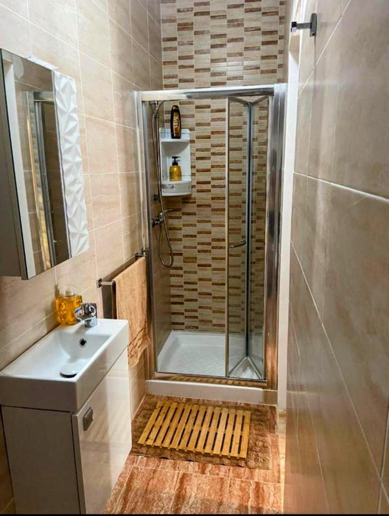 Keba Guest House Адис Абеба Екстериор снимка