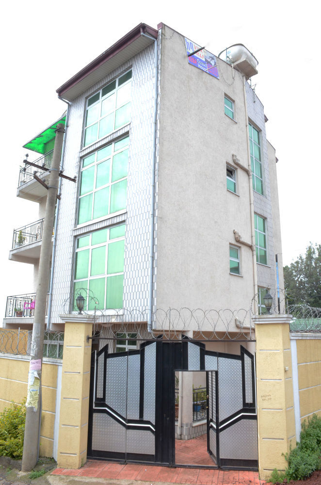 Keba Guest House Адис Абеба Екстериор снимка